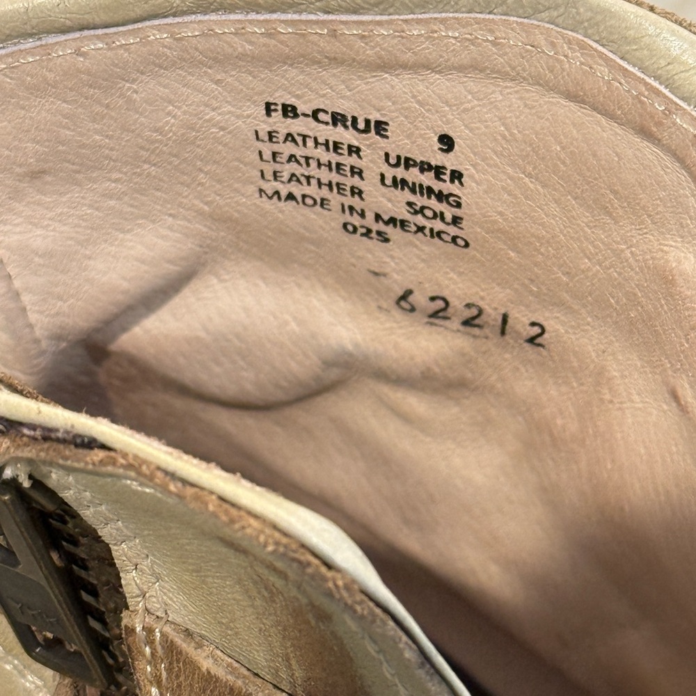 Women’s FREEBIRD Crue distressed leather boots- Ice. Size 9 - Picture 10 of 11